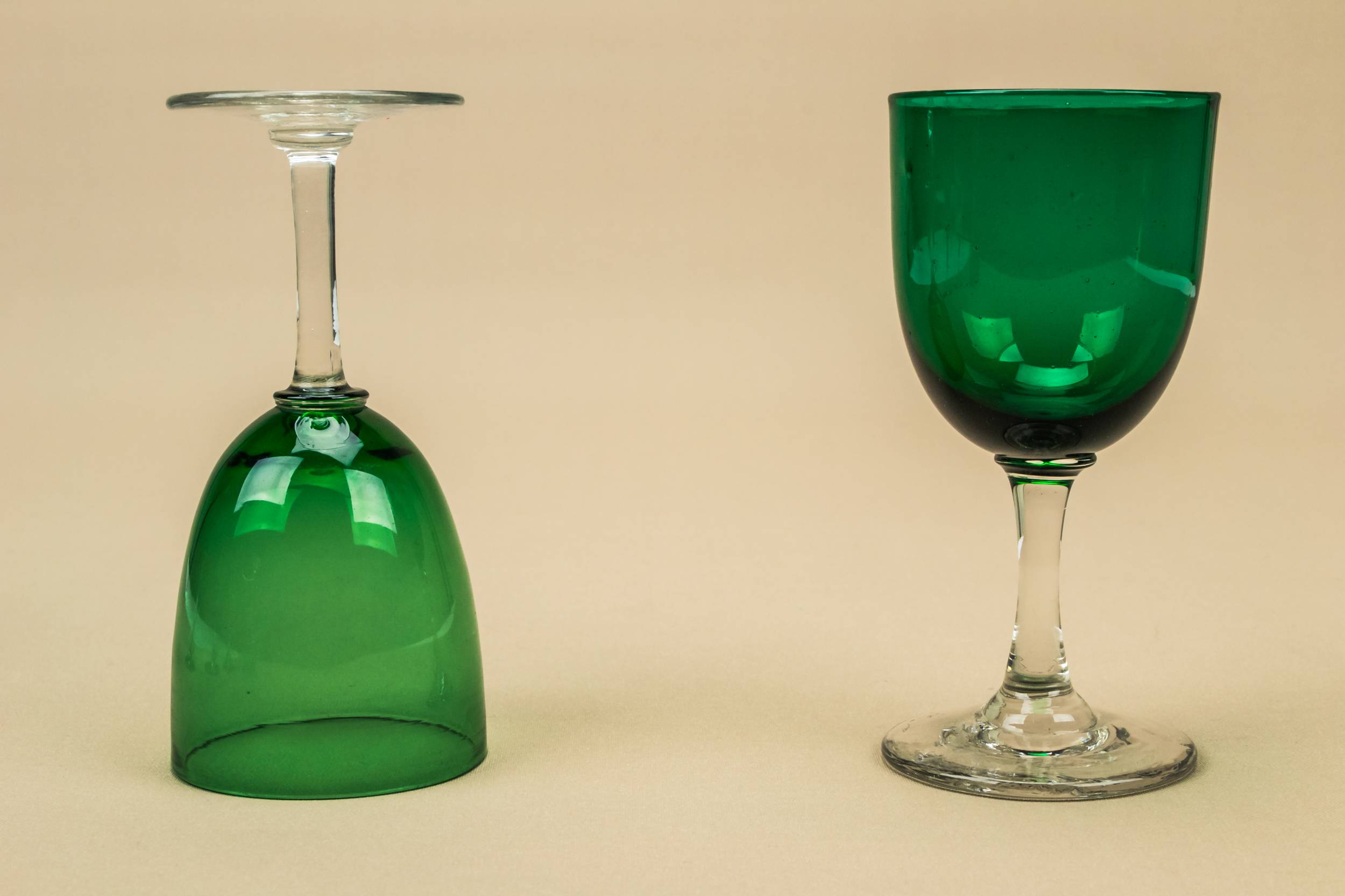 Green Port or — 6 green wine glasses 1