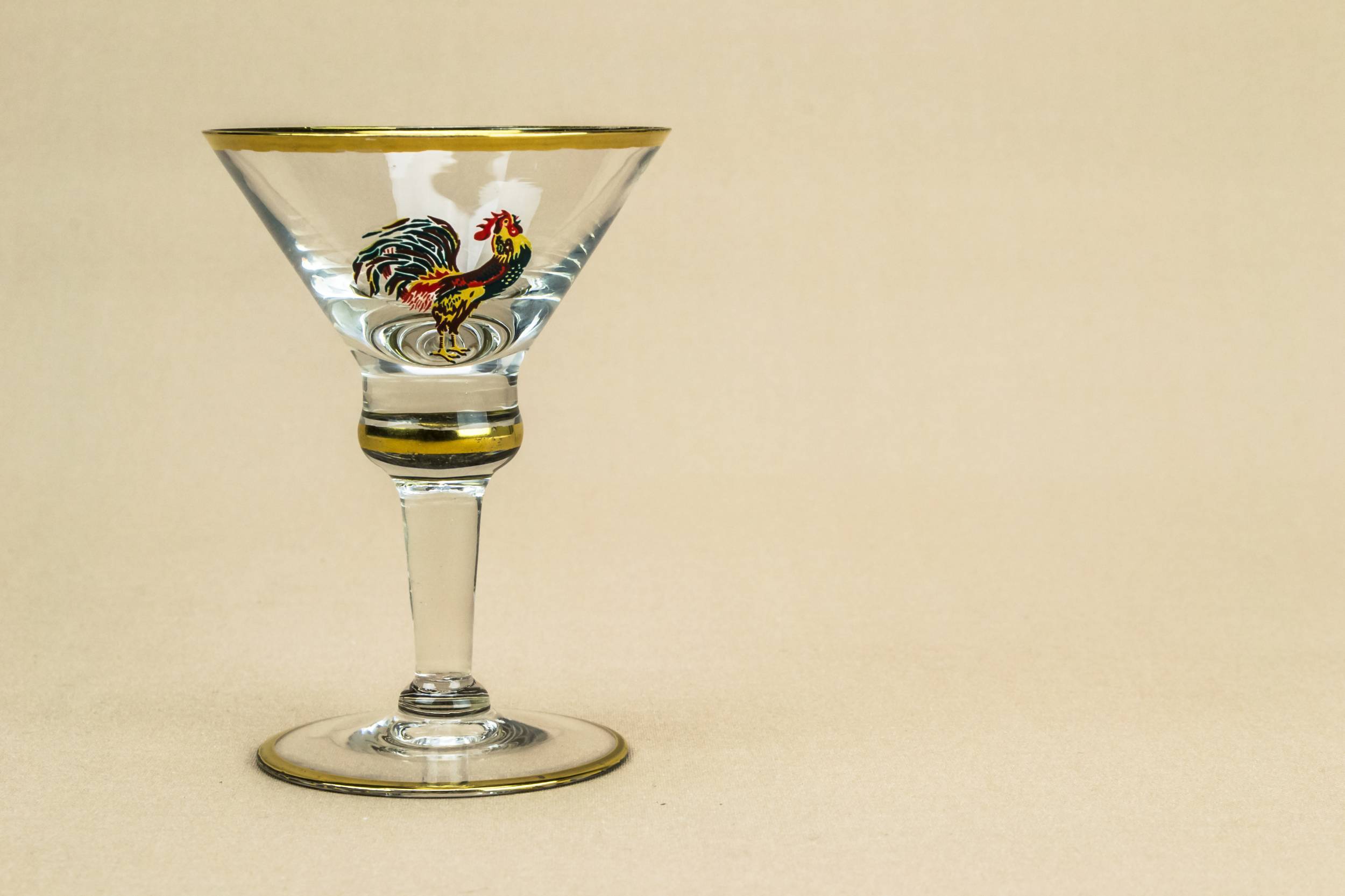 Red Retro Serving — 8 classical gilded glasses 2
