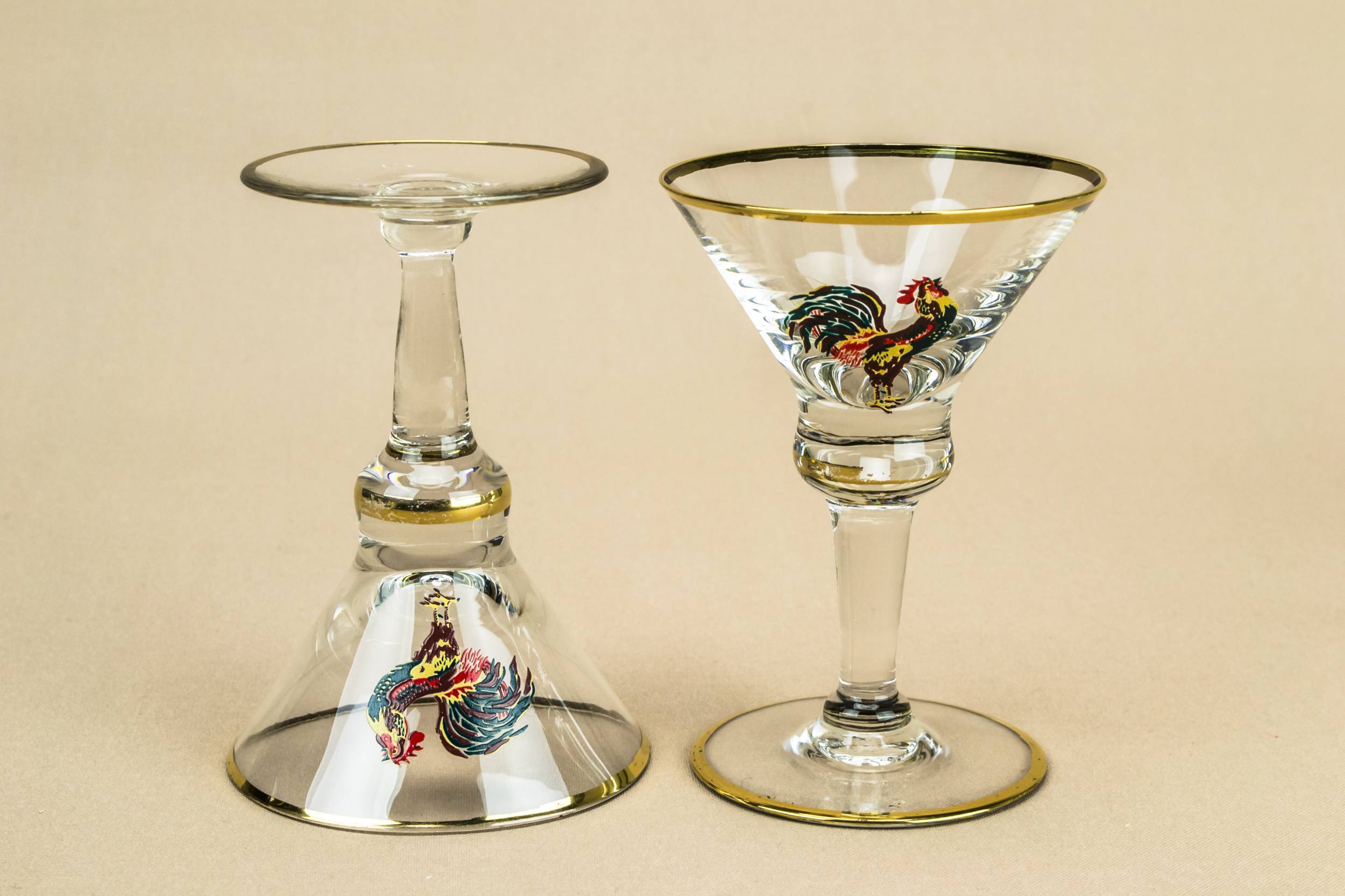 Red Retro Serving — 8 classical gilded glasses 4