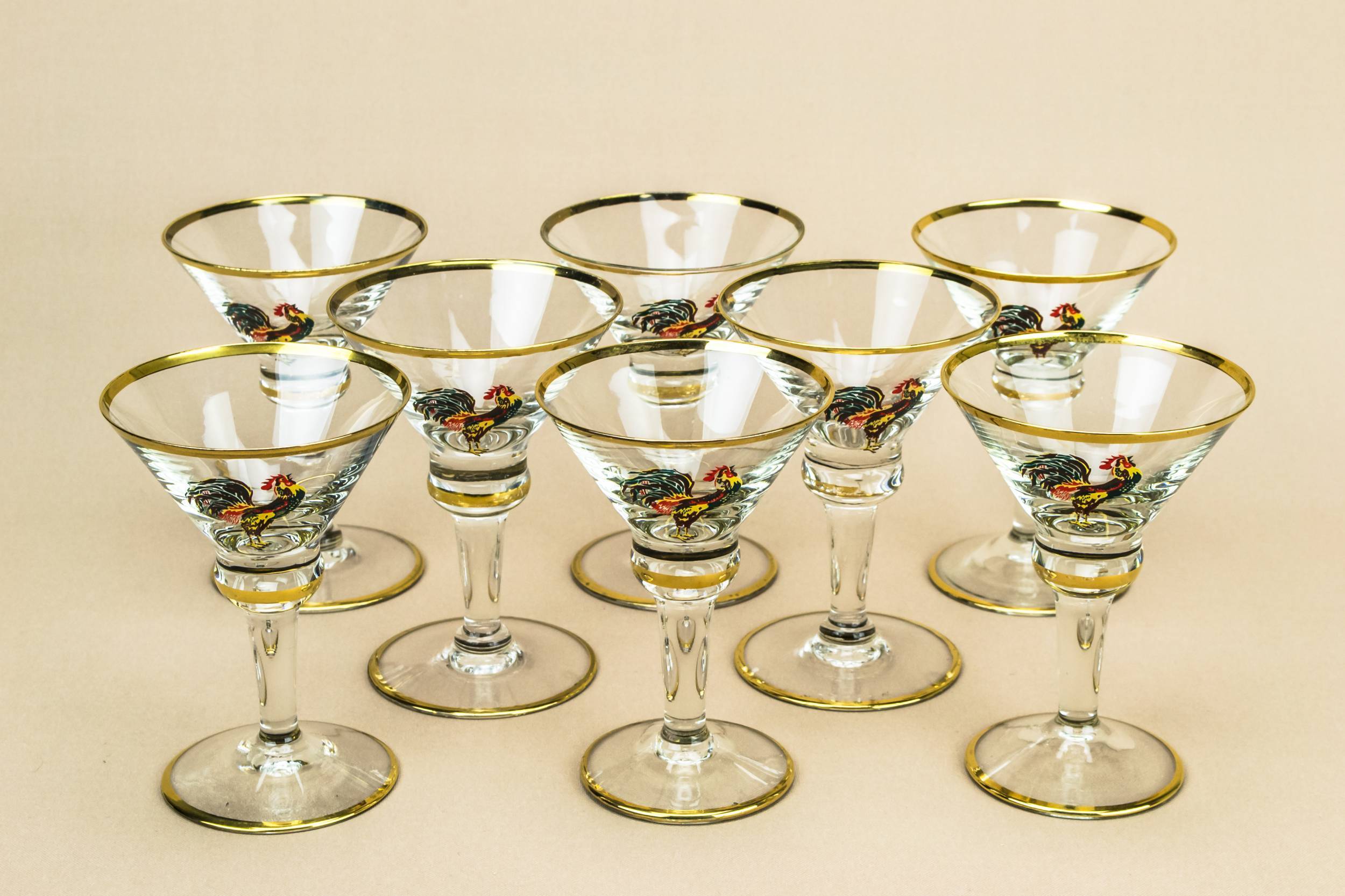 Red Retro Serving — 8 classical gilded glasses 1