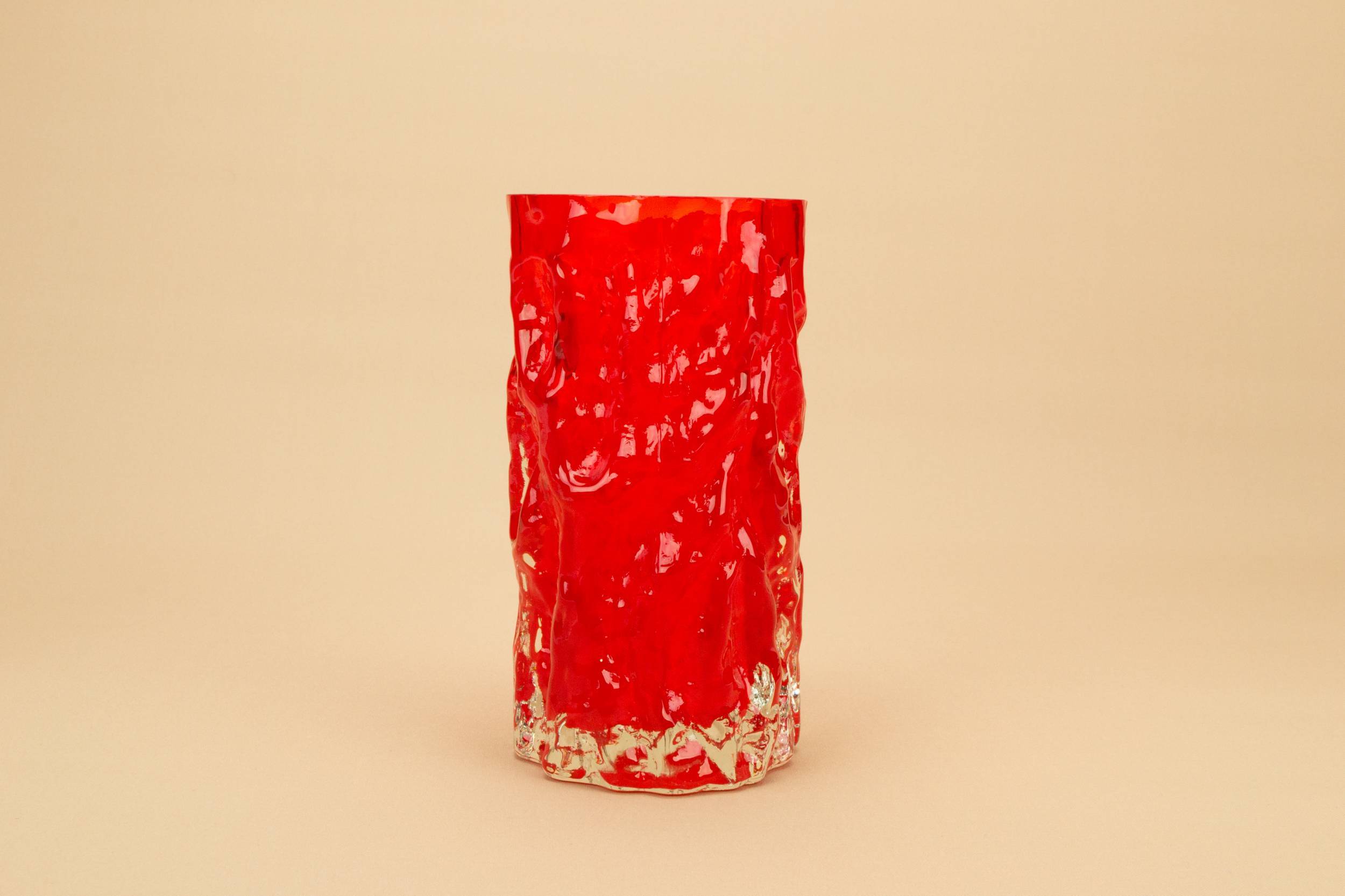 Imposing Vintage Bark — Modernist vase in red glass 1