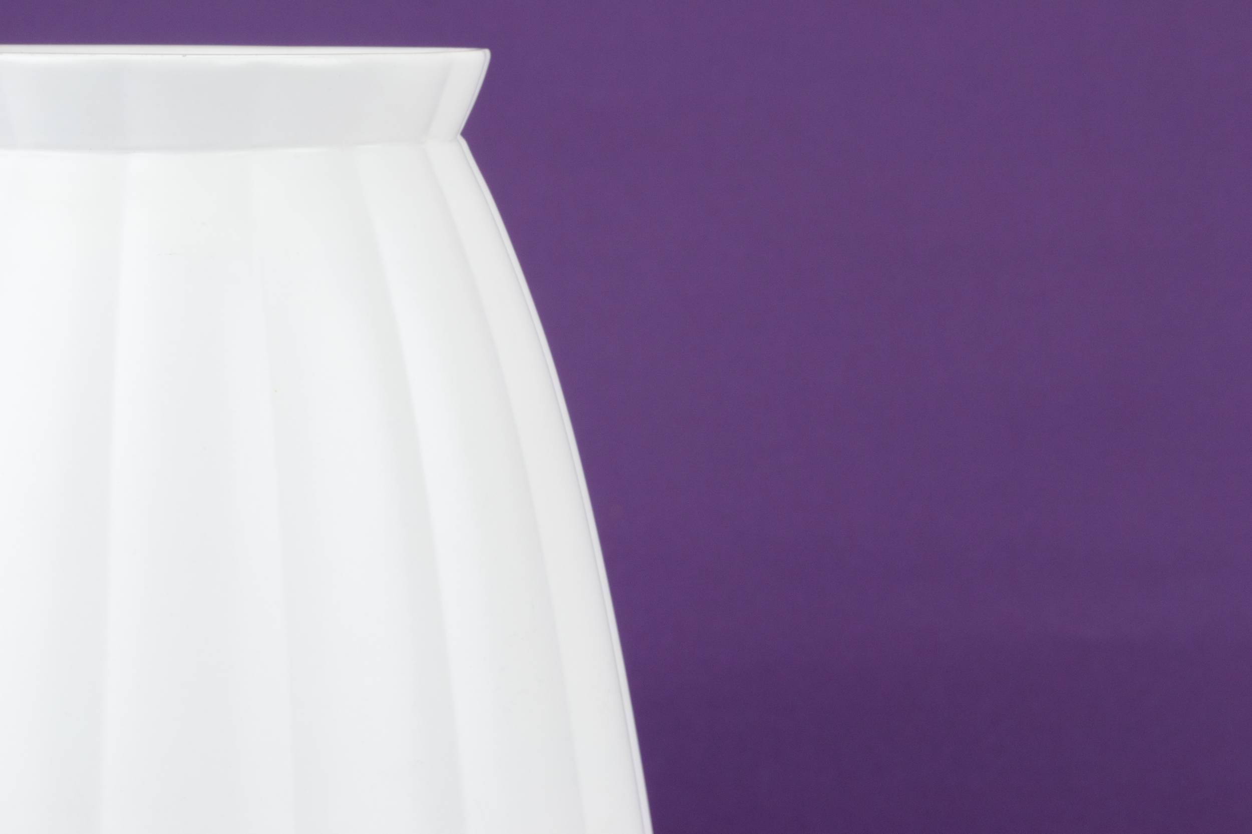 Art Deco Porcelain — Large Wedgwood white vase 1