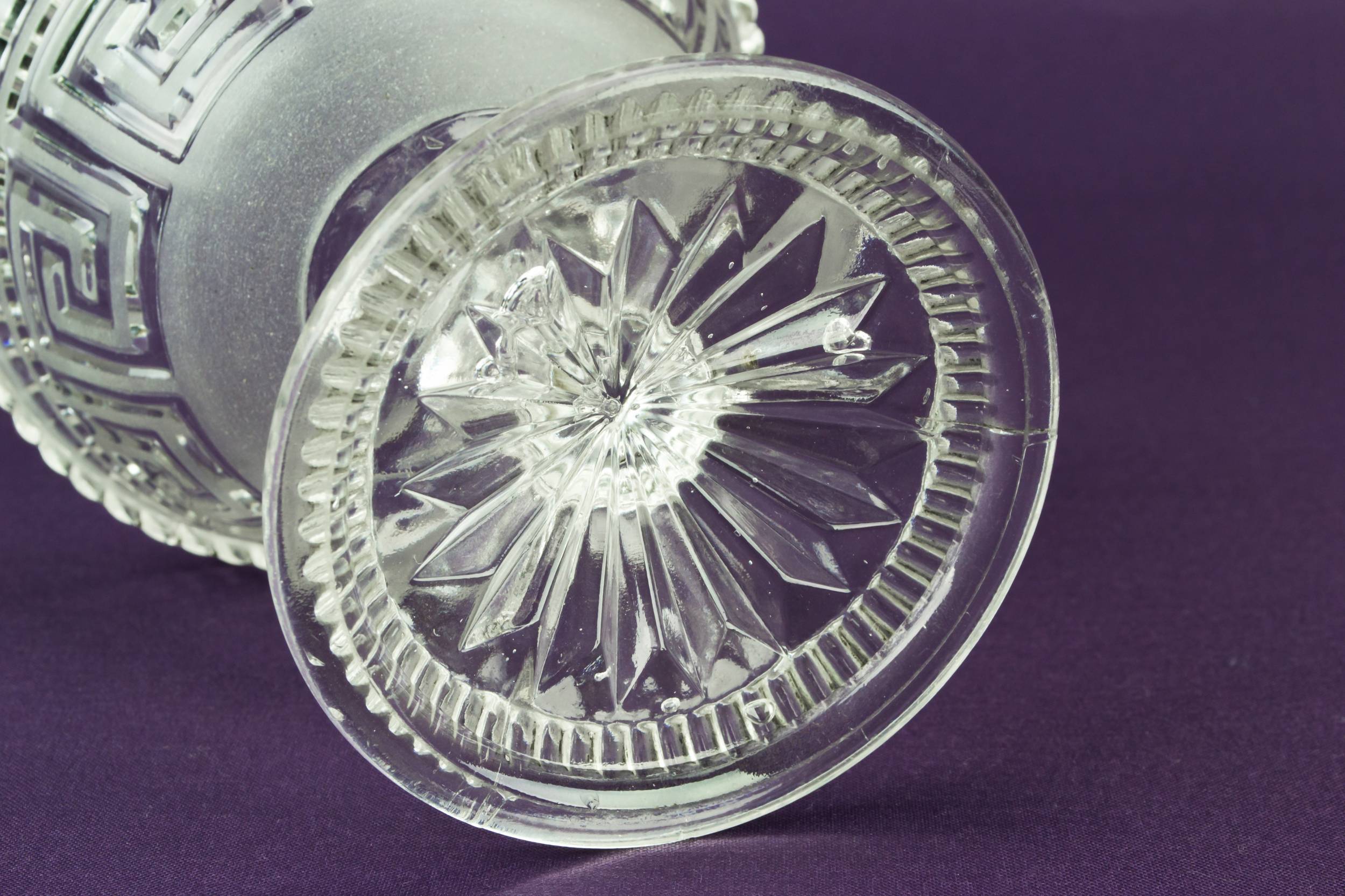 Neo-classical Glass 5.3'' — Frosted glass serving bowl 3