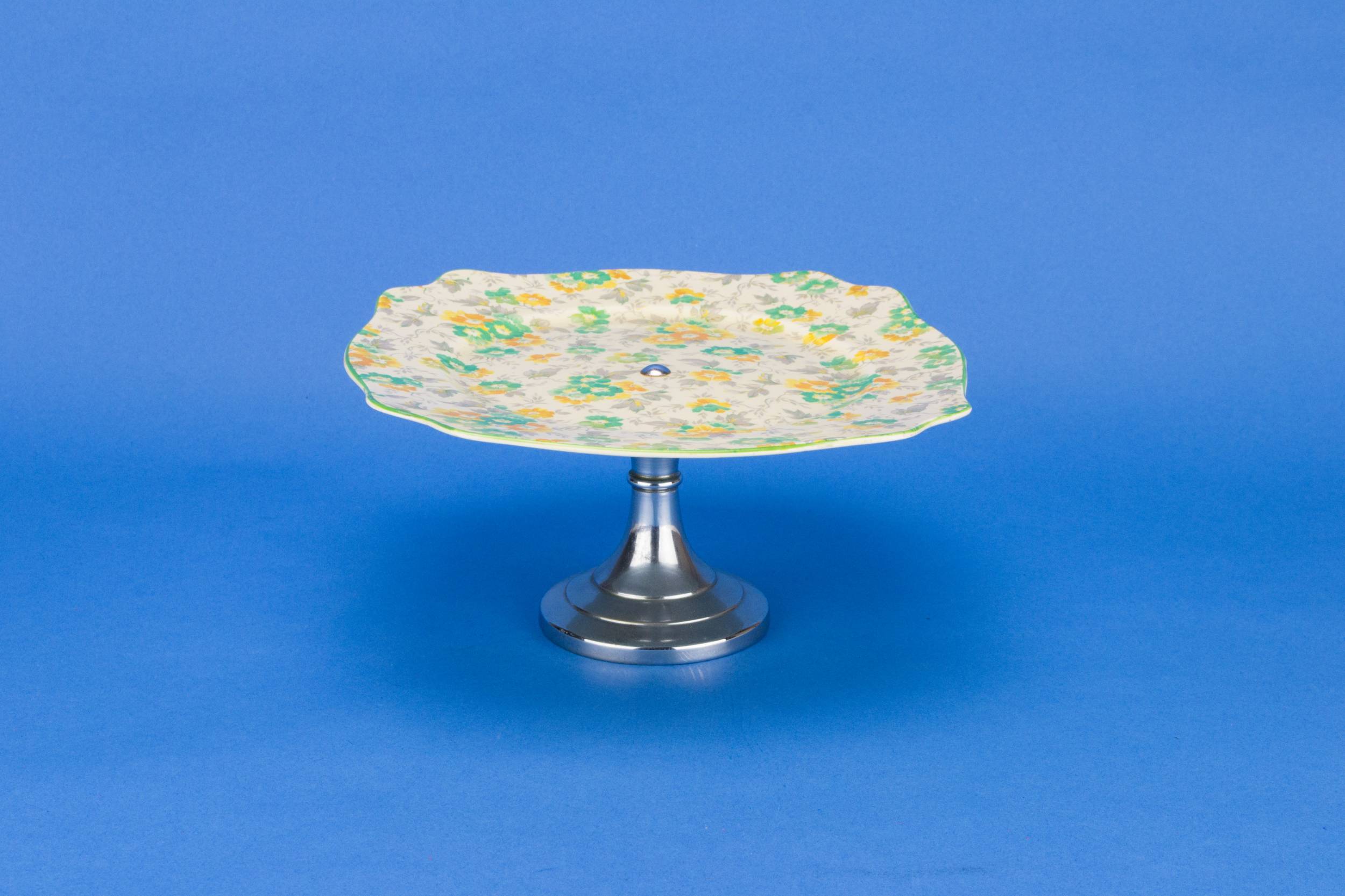 Retro Vintage Chintz — Yellow chintz cake stand