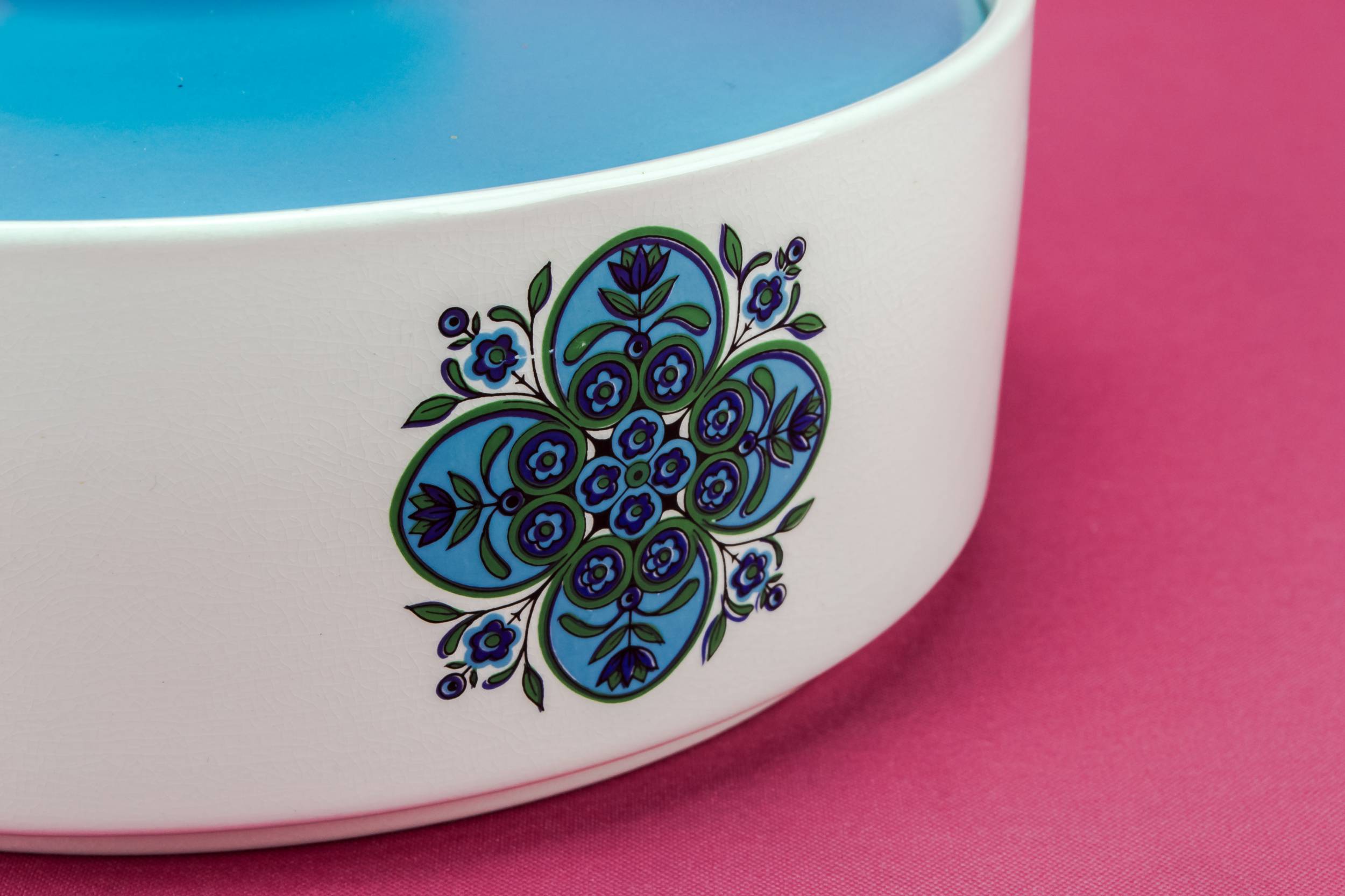 Attractive Vintage Floral — Turquoise serving tureen 1