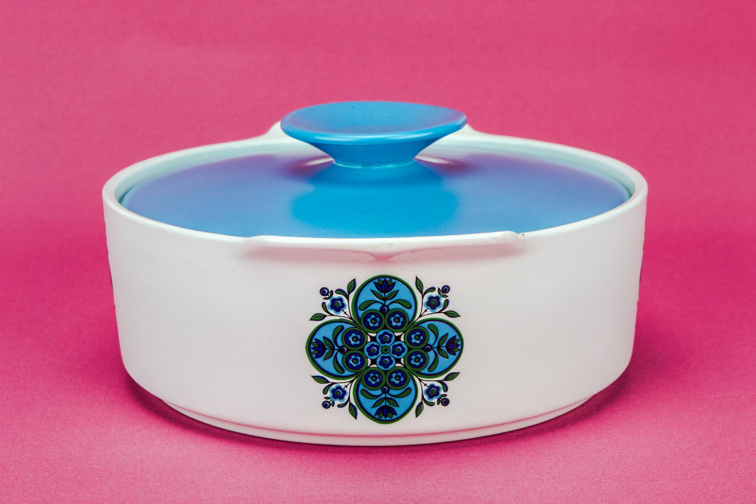 Attractive Vintage Floral — Turquoise serving tureen 2