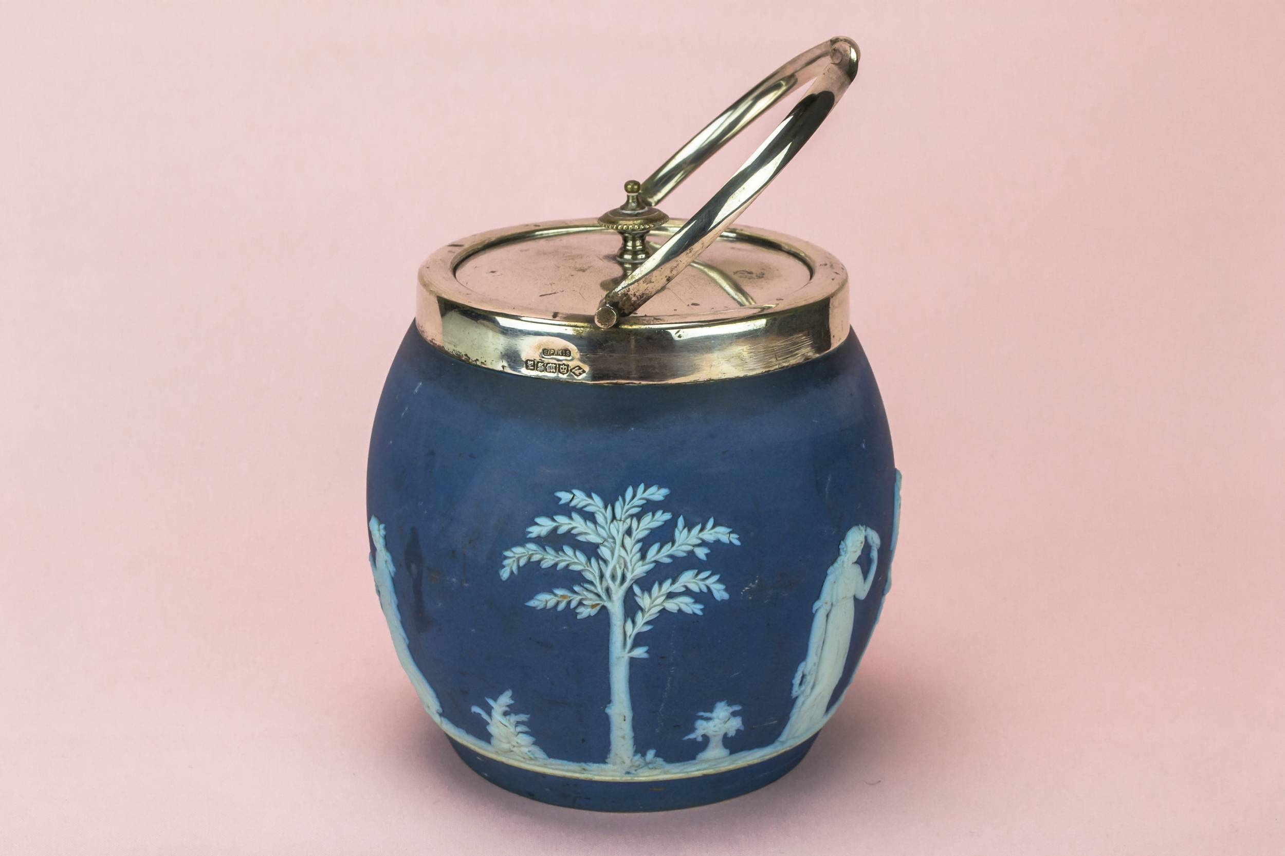 Neo-classical Antique Figures — Wedgwood blue ice bucket 3