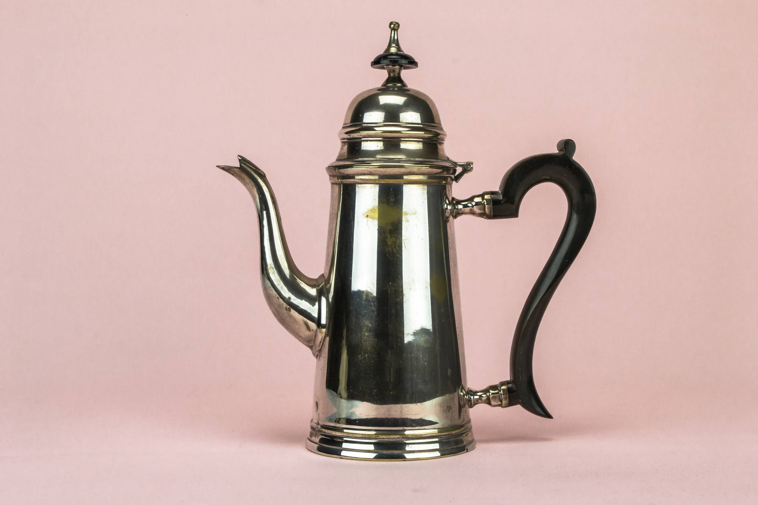 Antique Silver Minimalist — Silver plated teapot 1