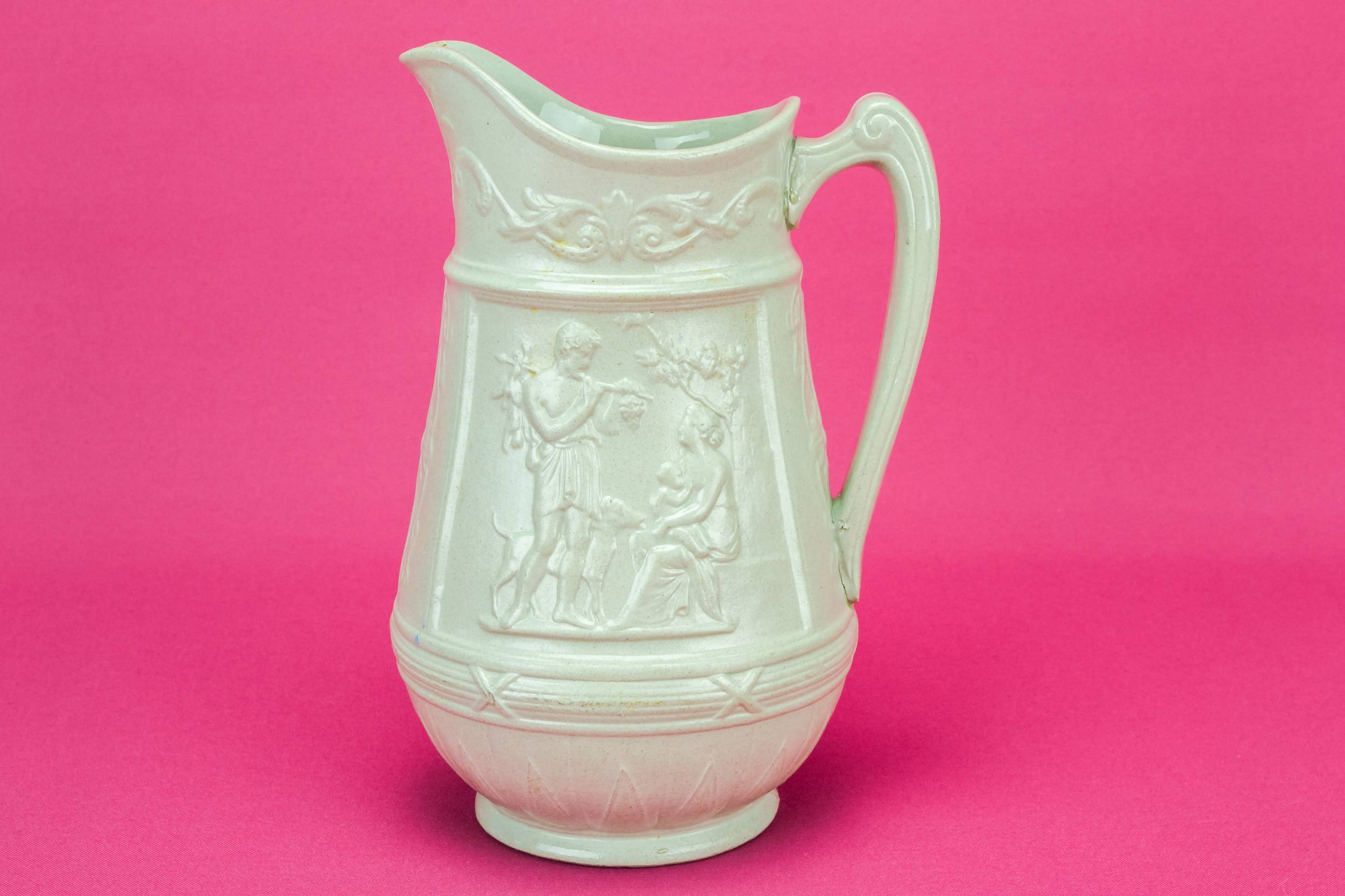 Porcelain Elegant Wine — Spectacular water jug 1