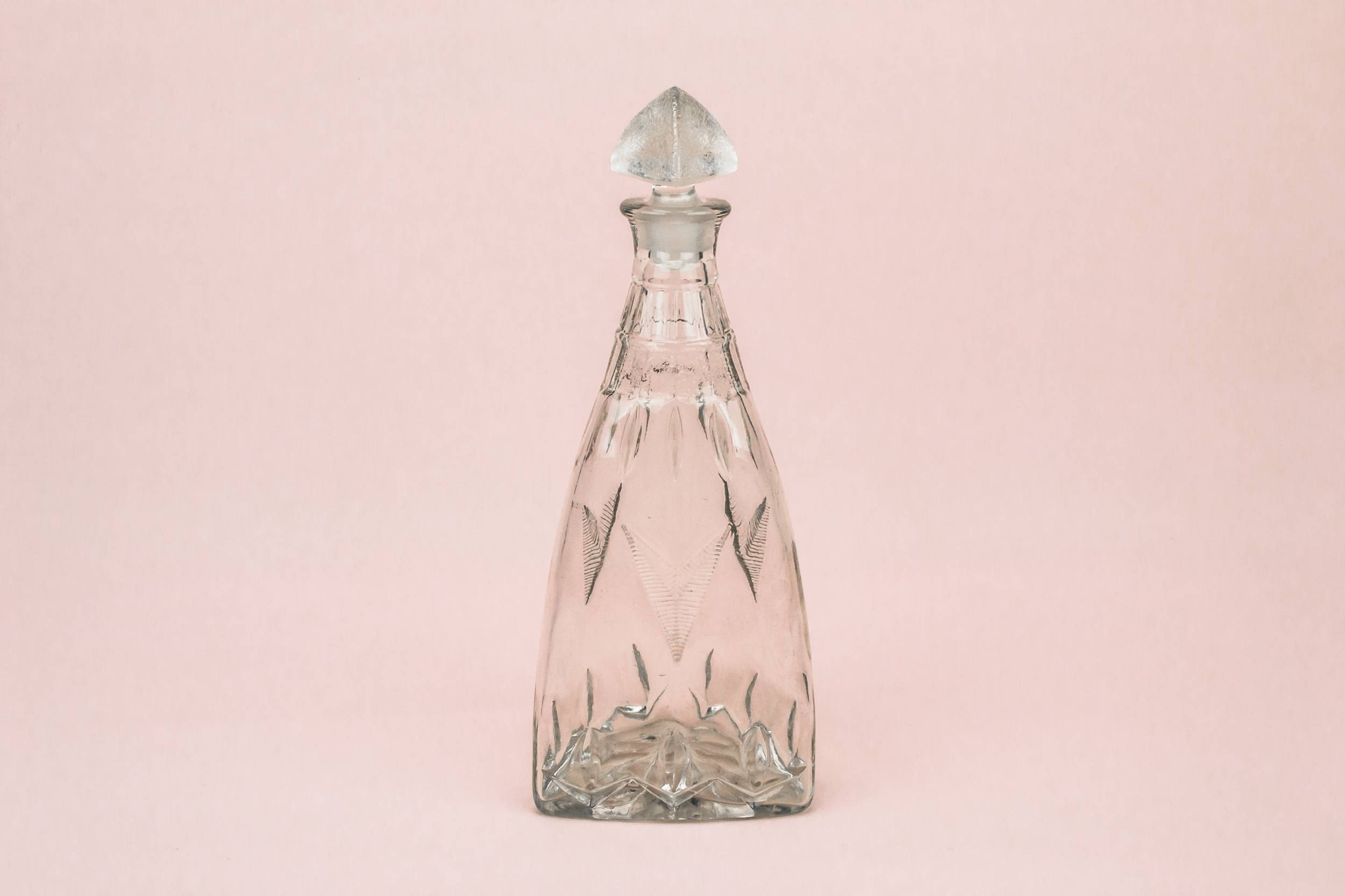 Triangular Glass Wine — Triangular glass decanter