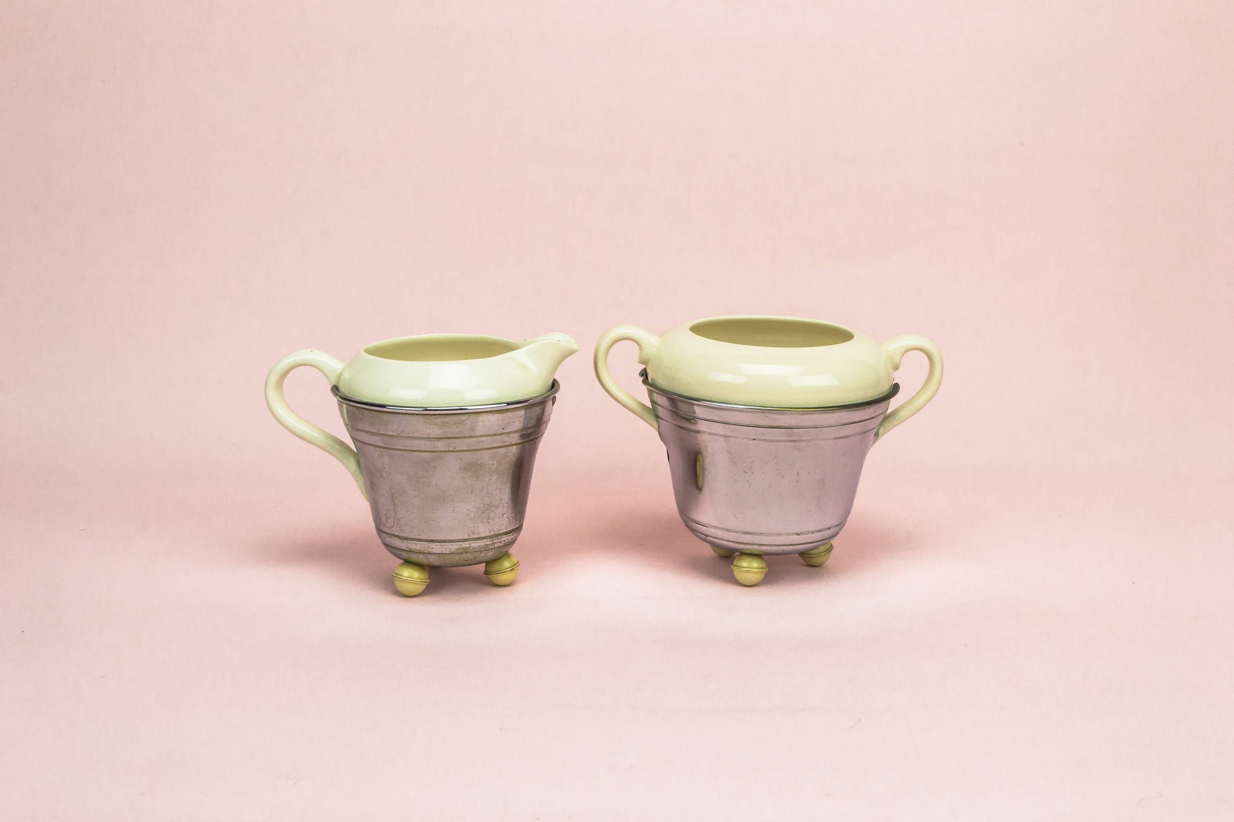Antique Ceramic Unique — Modernist milk and sugar set