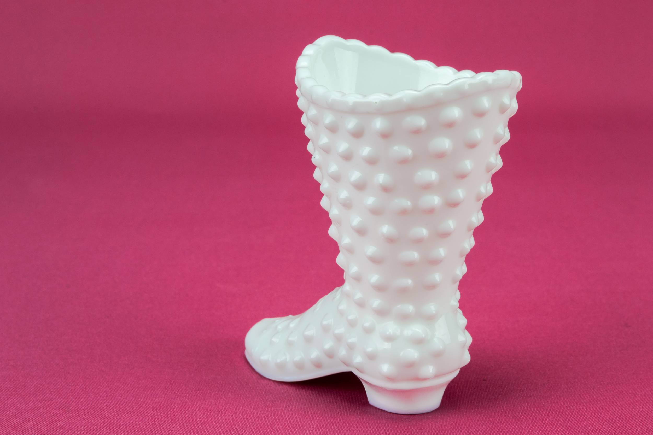 Retro Vintage Hobnail — Small glass boot vase 1