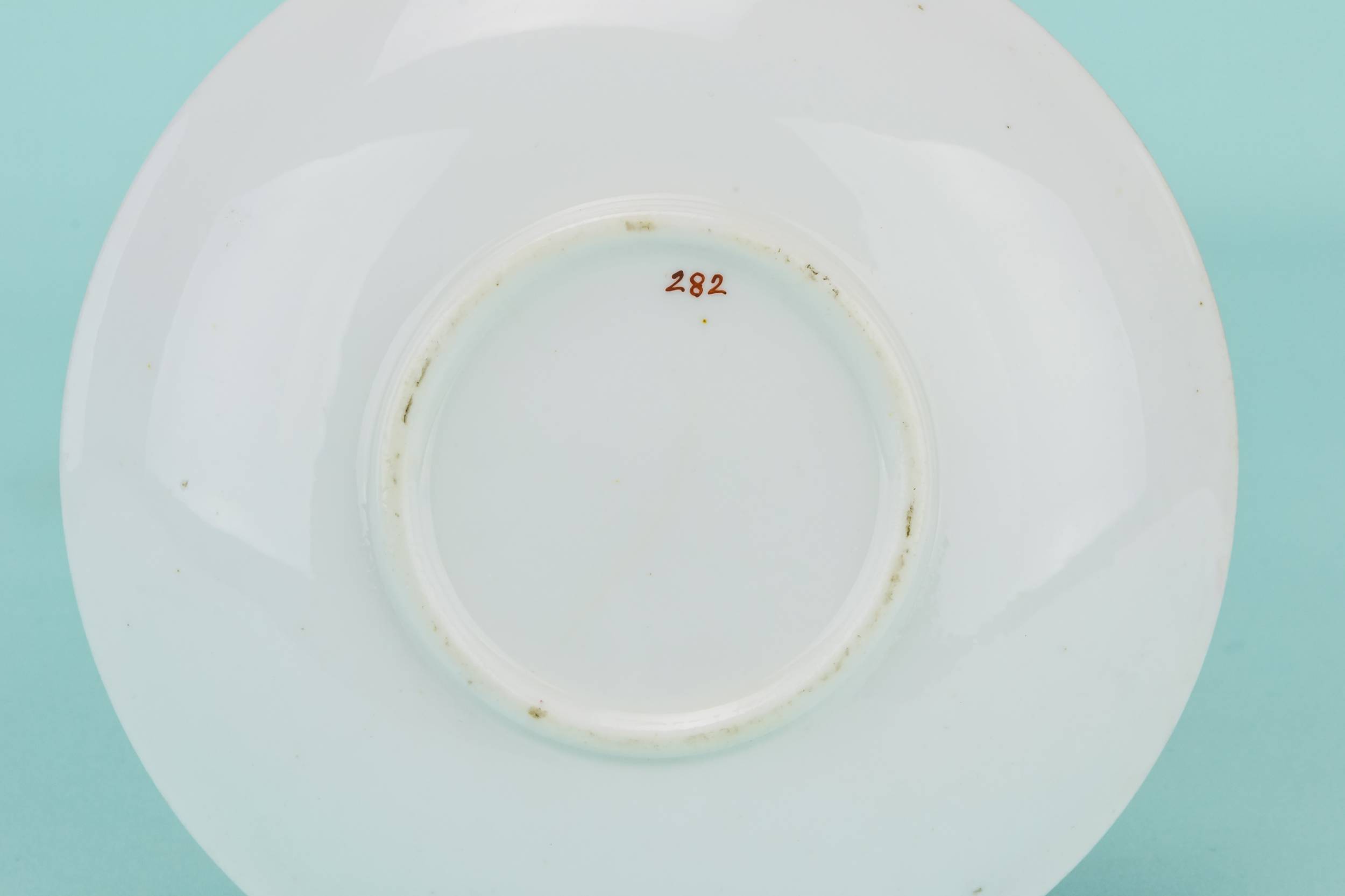 Spectacular Antique 5.6'' — 6 crimson and gold saucers 1