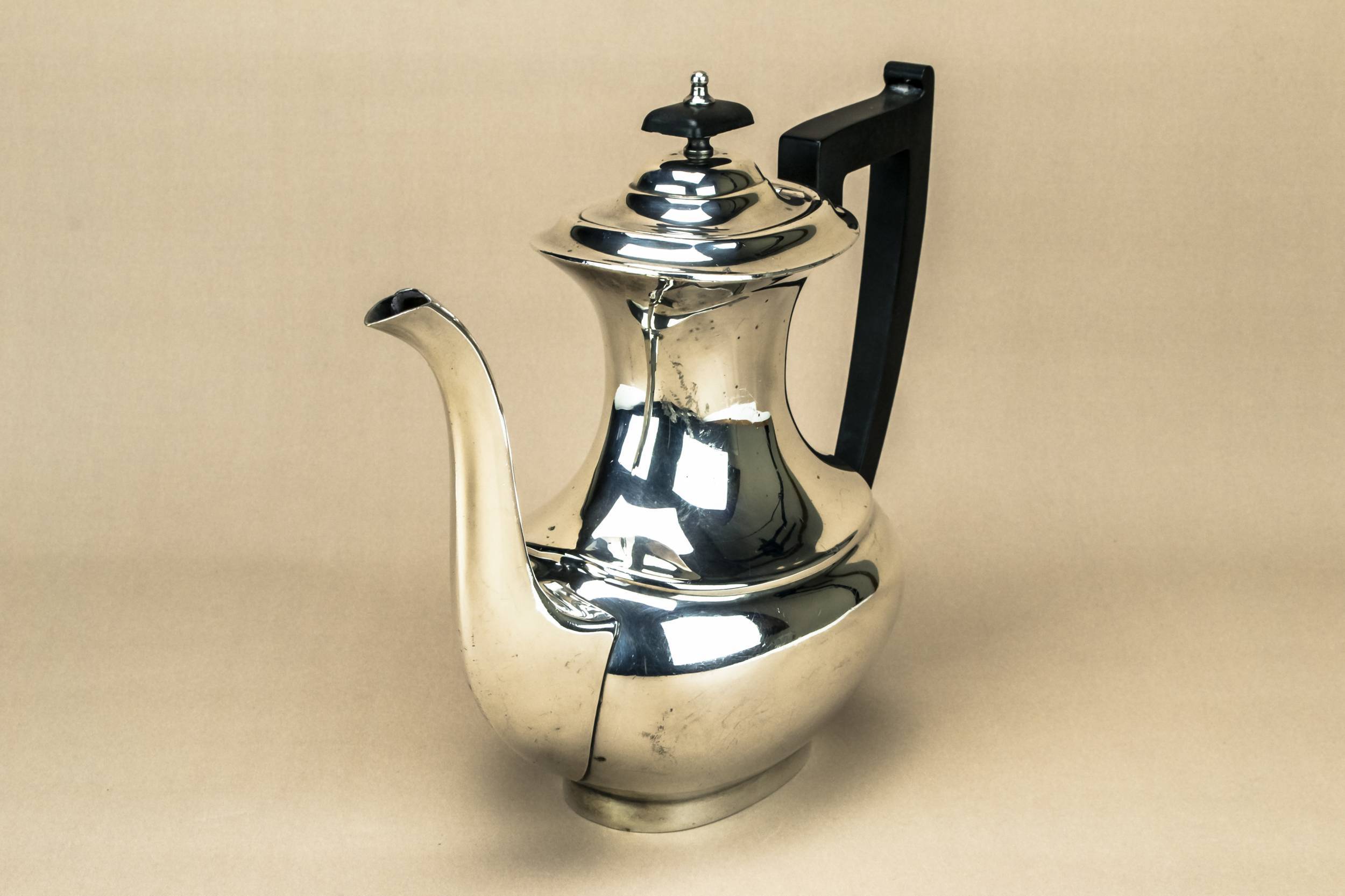 Vintage Silver Plated — Silver plated coffee pot 2