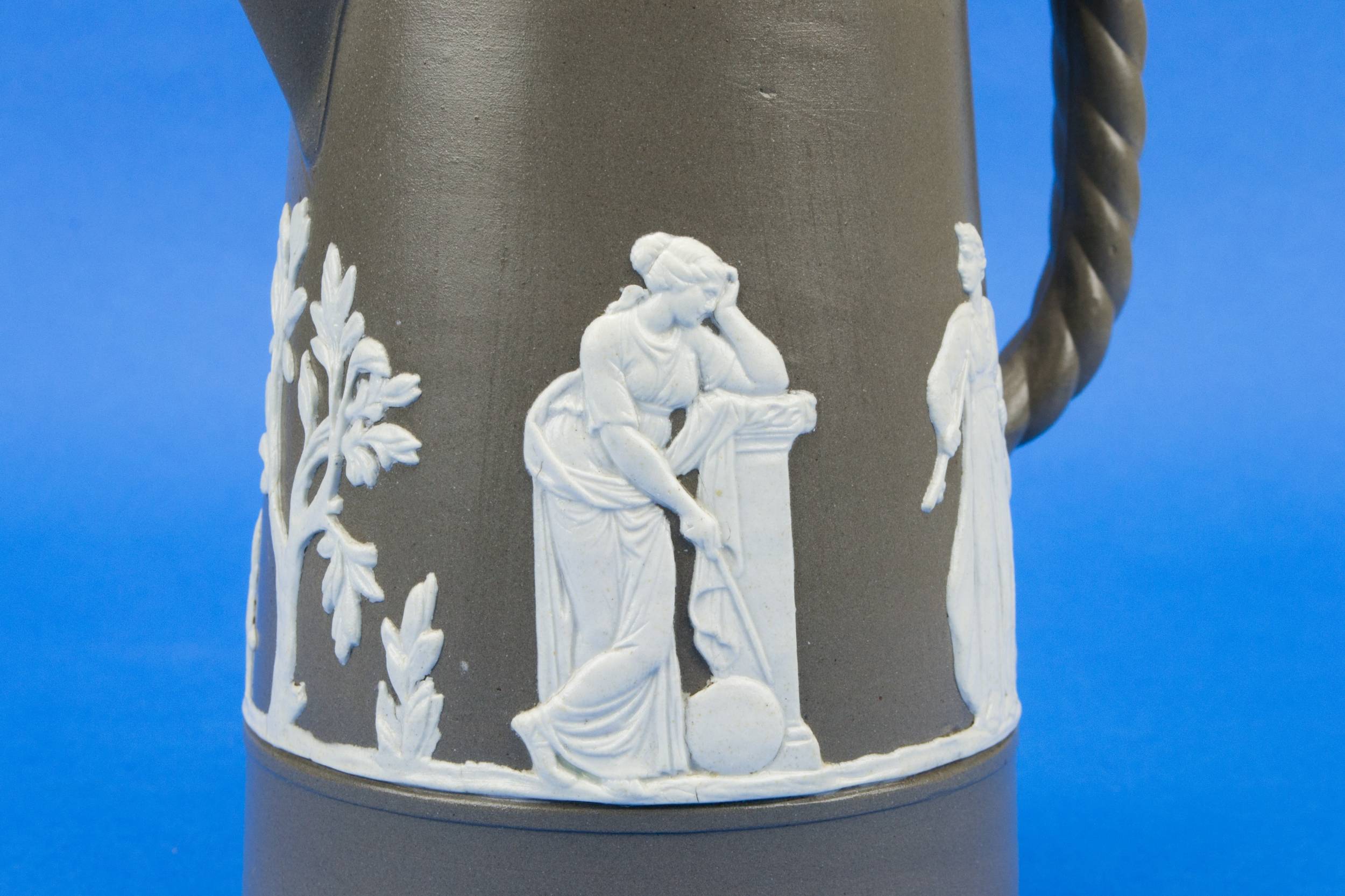 Antique Stoneware Figures — Spectacular coffee pot 4