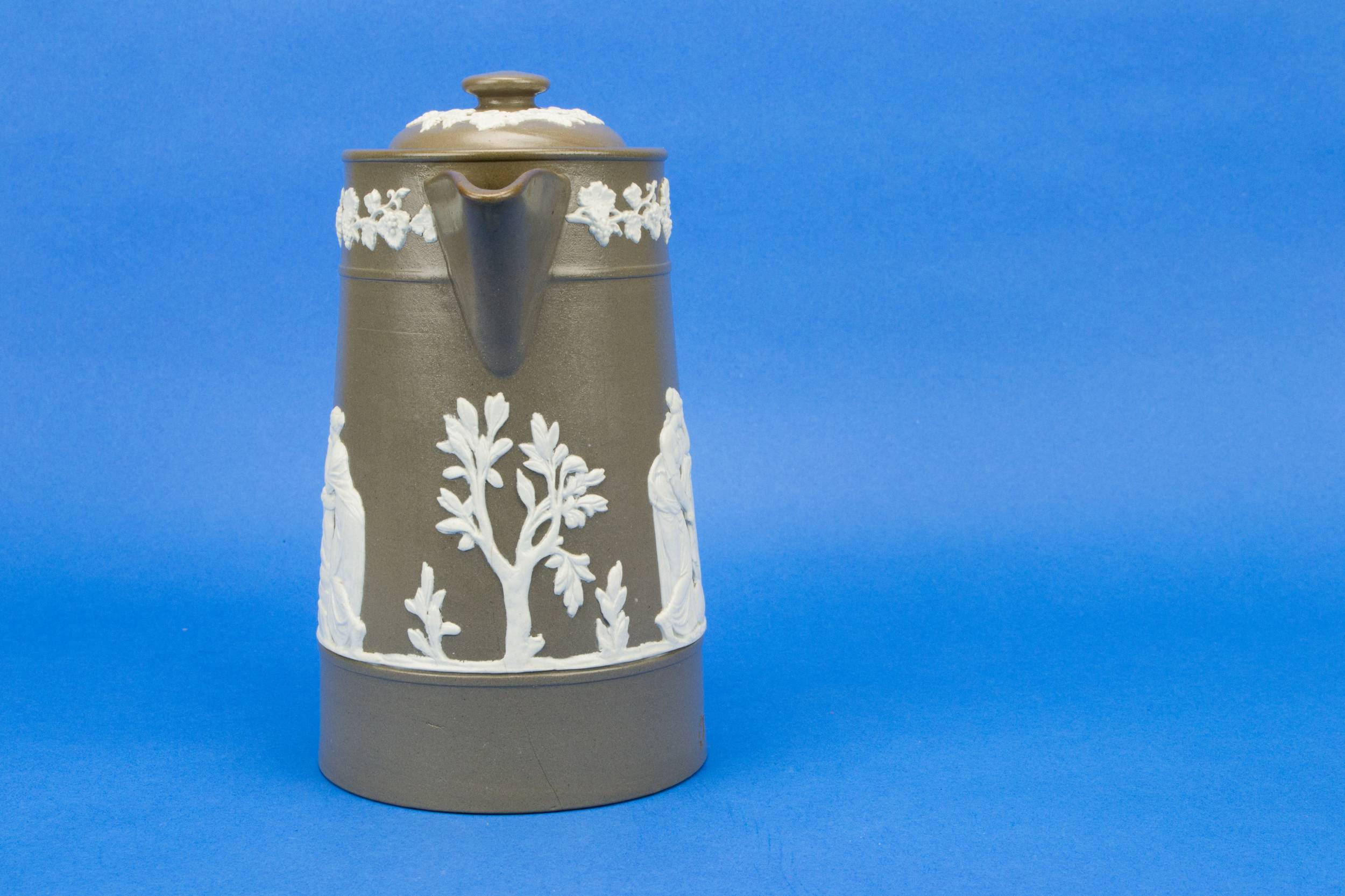 Antique Stoneware Figures — Spectacular coffee pot 8