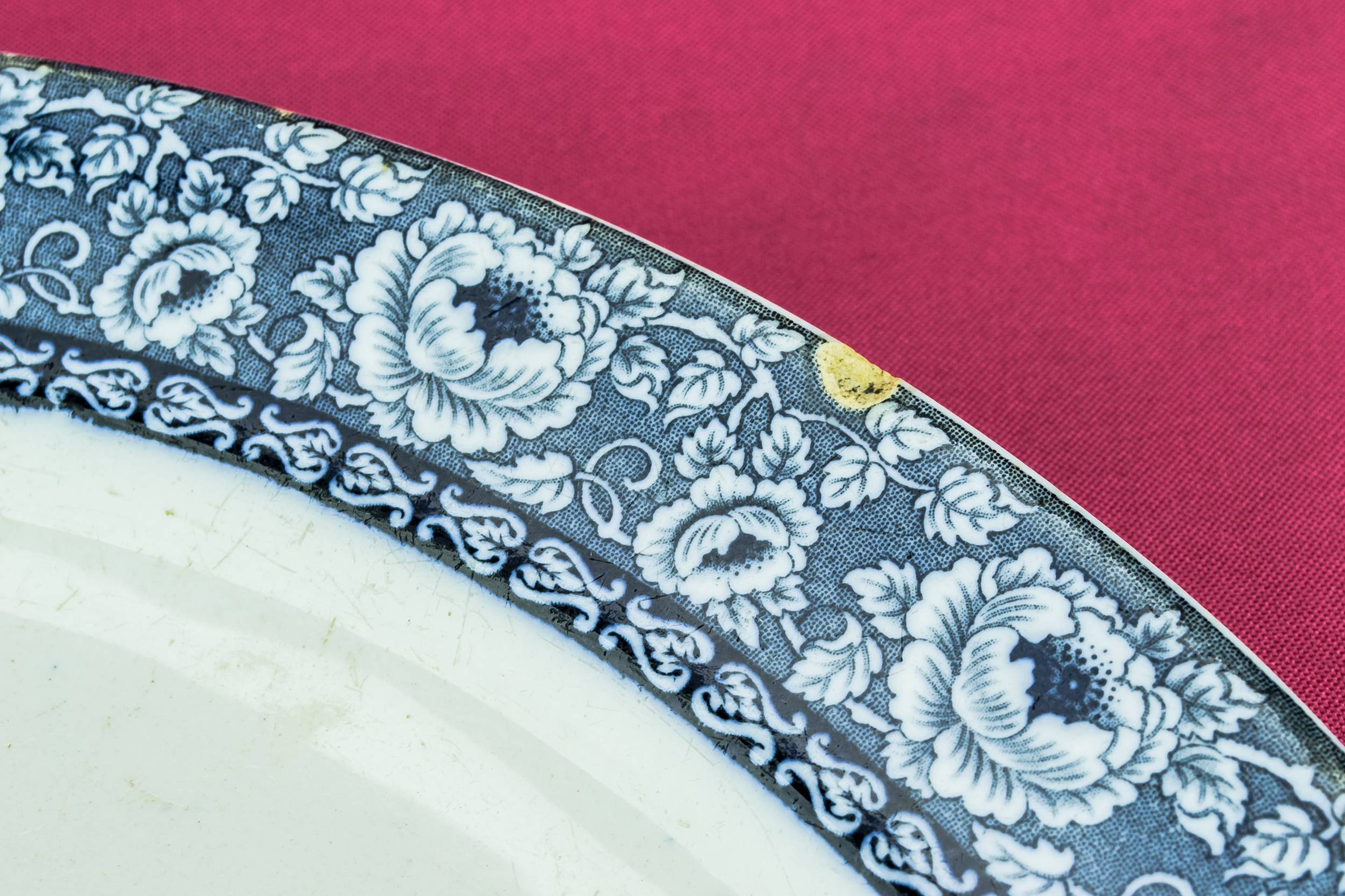 Blue Art Nouveau — Blue and white small platter 2