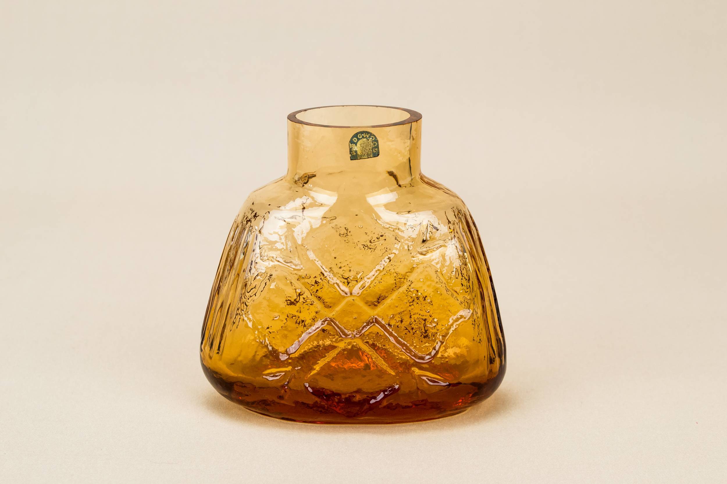Glass Vintage Stripes — Snowflake amber glass vase