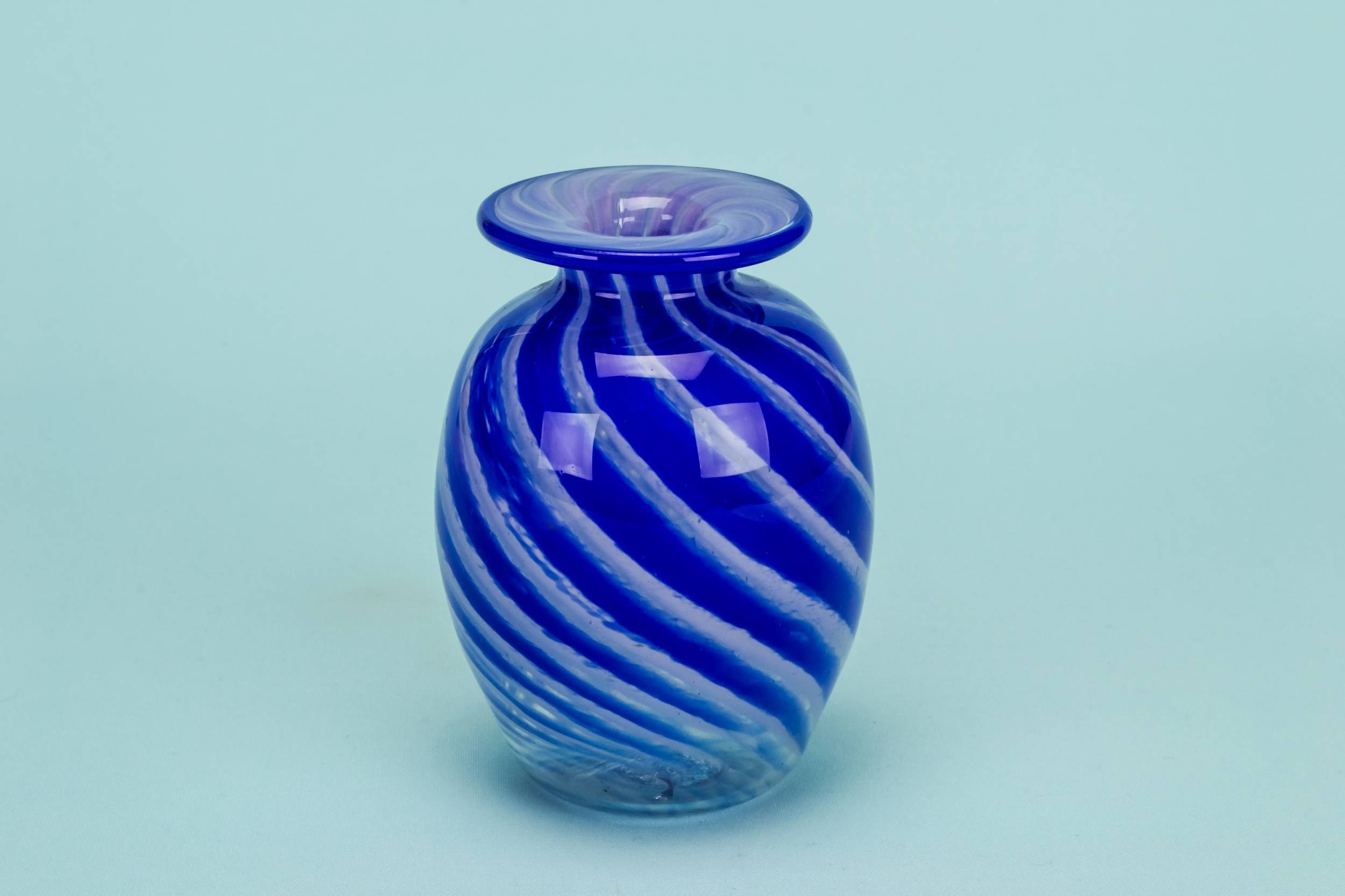 Glass Elegant Stripes — Small blue streak vase