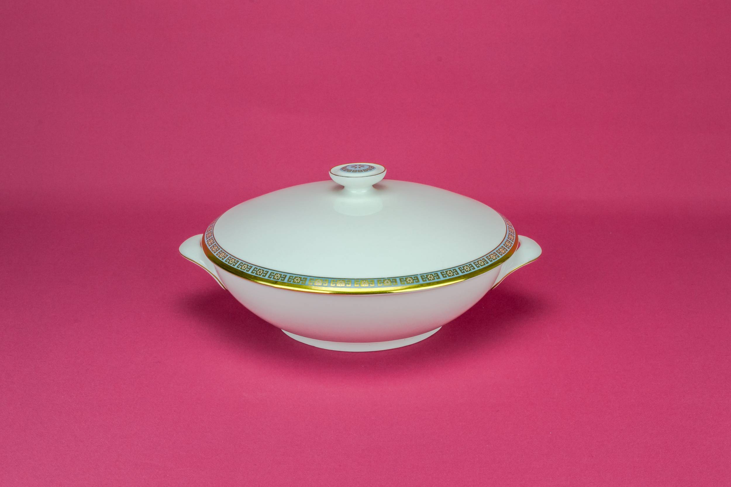 Elegant Porcelain Round — Gilded Royal Doulton tureen