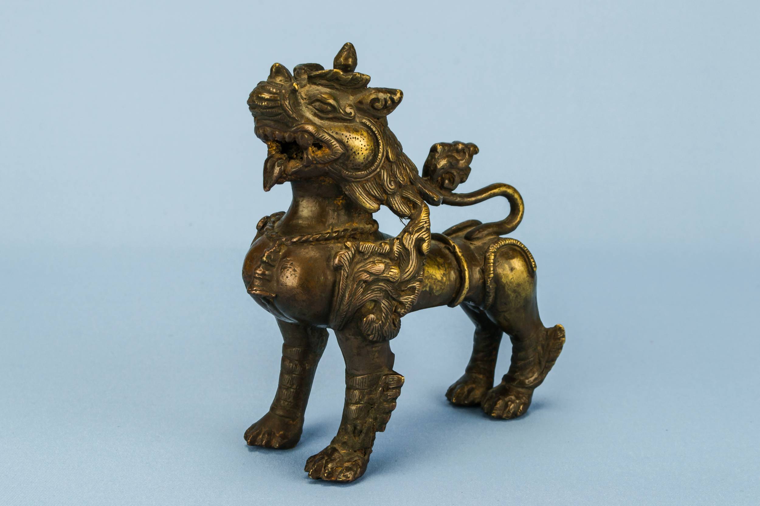 Spectacular Antique Bronze — Tibetan bronze dog sculpture 7