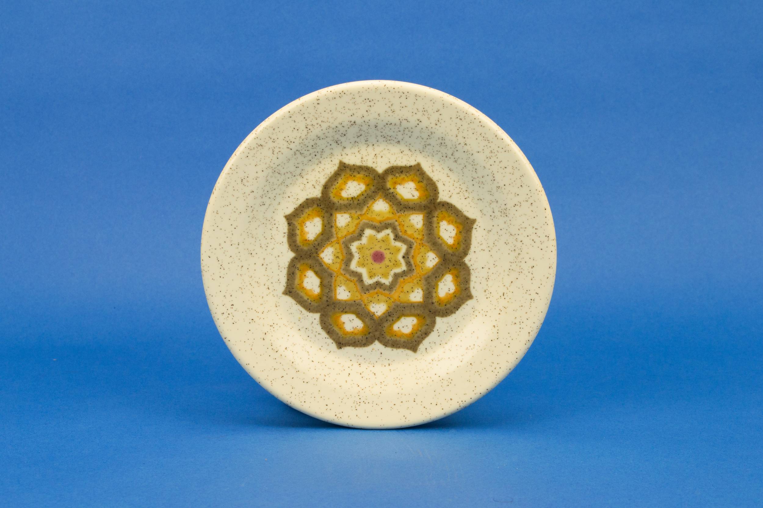 Modernist Attractive 6.1'' — 6 small Palissy plates