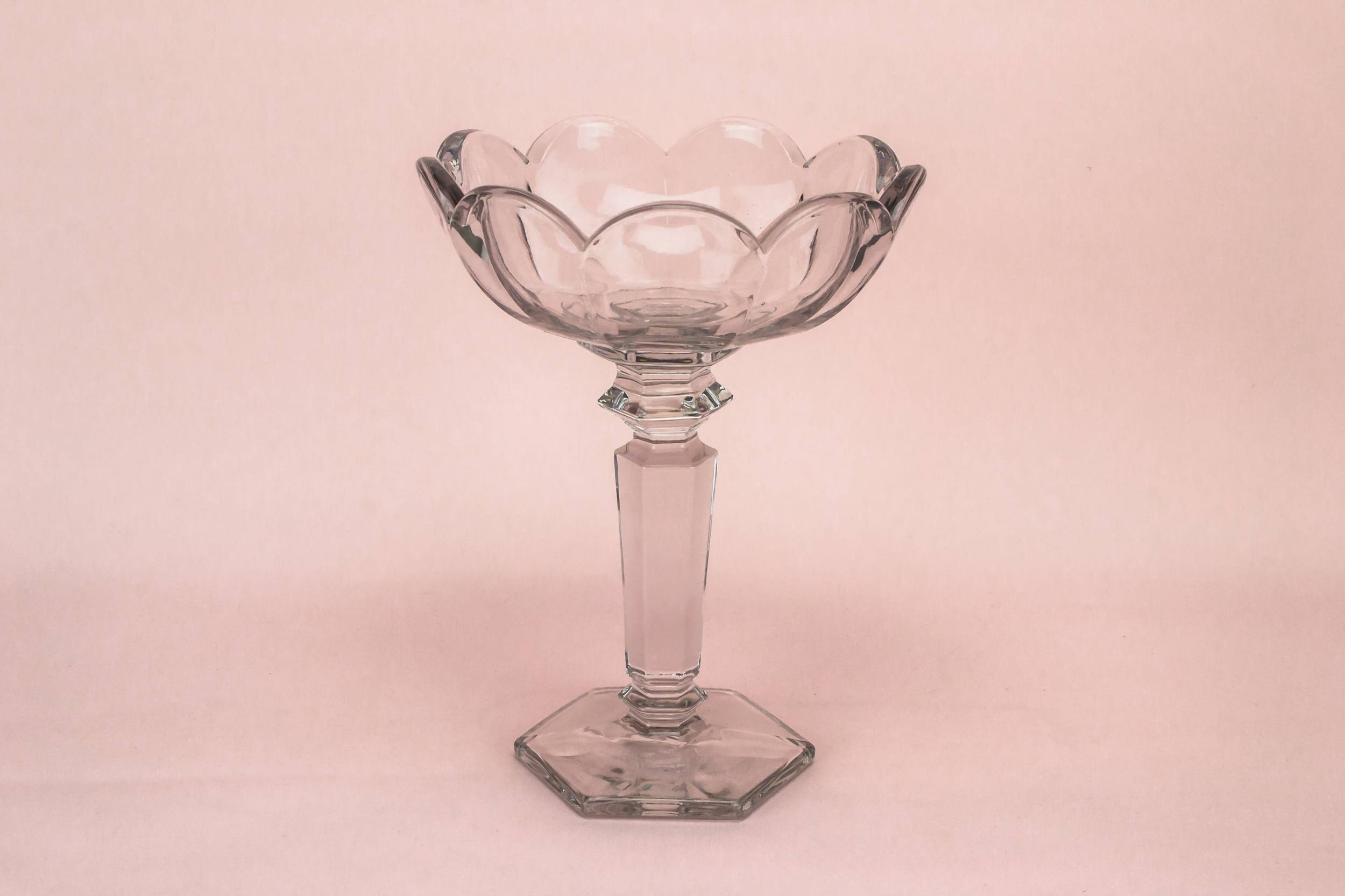 Art Deco Vintage — Tall glass centrepiece bowl