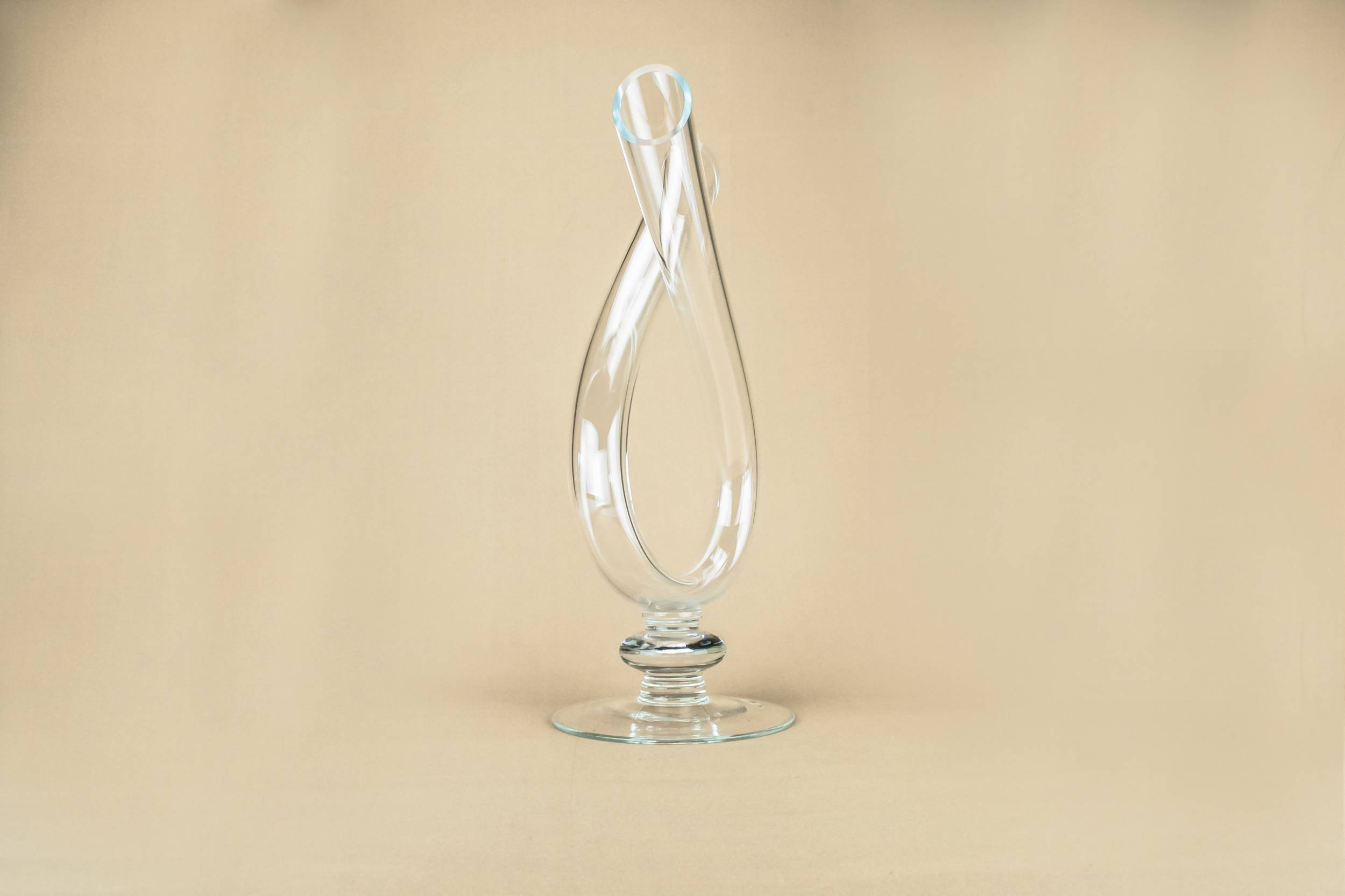 Impressive Glass VASE — Blown glass vase 1
