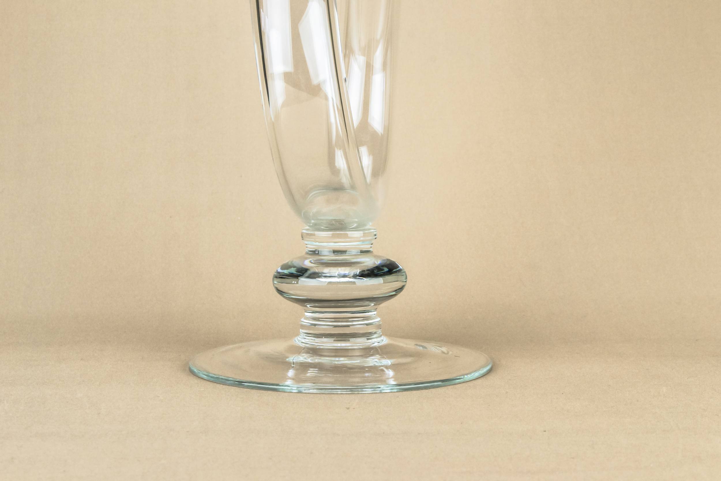 Impressive Glass VASE — Blown glass vase 2