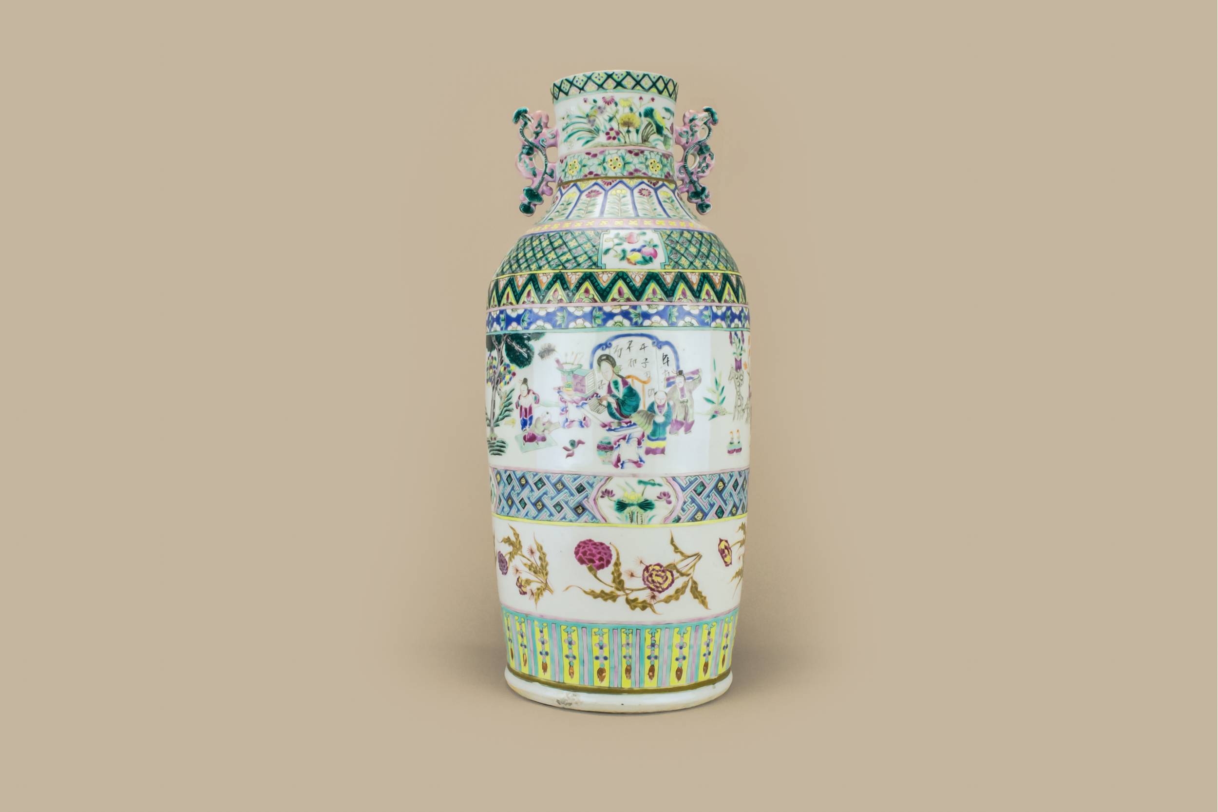 Antique Imposing VASE — Massive porcelain vase