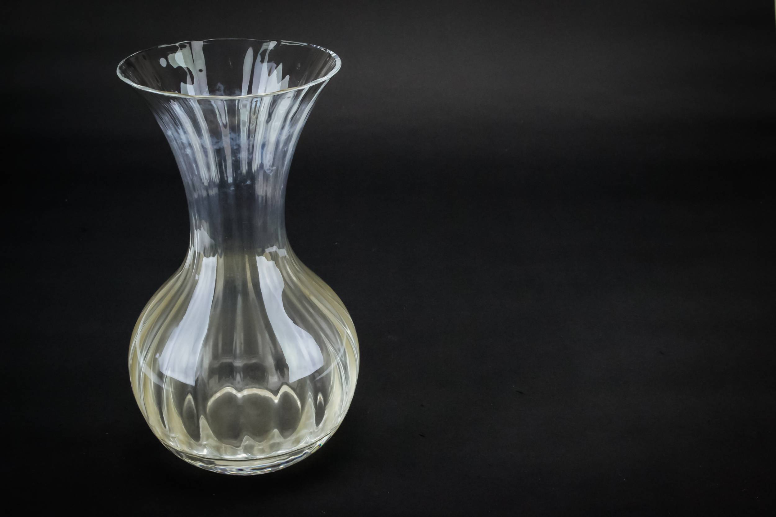 Retro Glass VASE — Blown glass flower vase 2